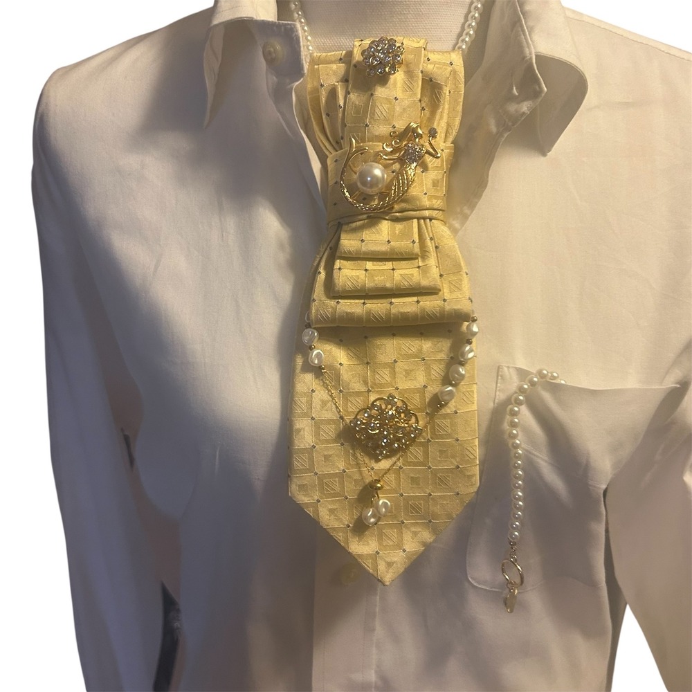 Calvin Klein 100% Silk Tie Necklace Mermaid Pearl Embellished Gold Champagne - Picture 8 of 12